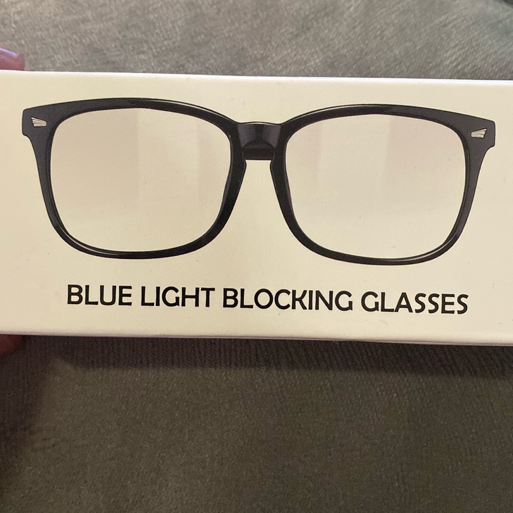 Blue light blocking glasses